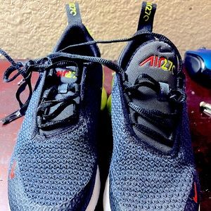 Little boys Nike air max 270